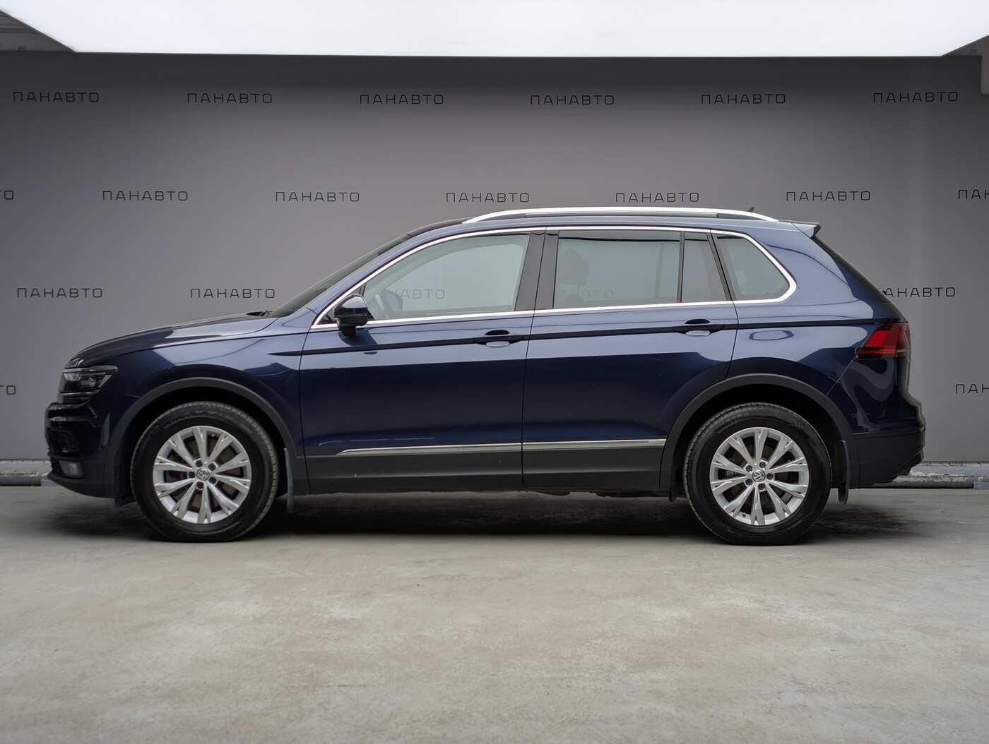 Volkswagen Tiguan 2.0 AMT (180 л.с.) 4WD