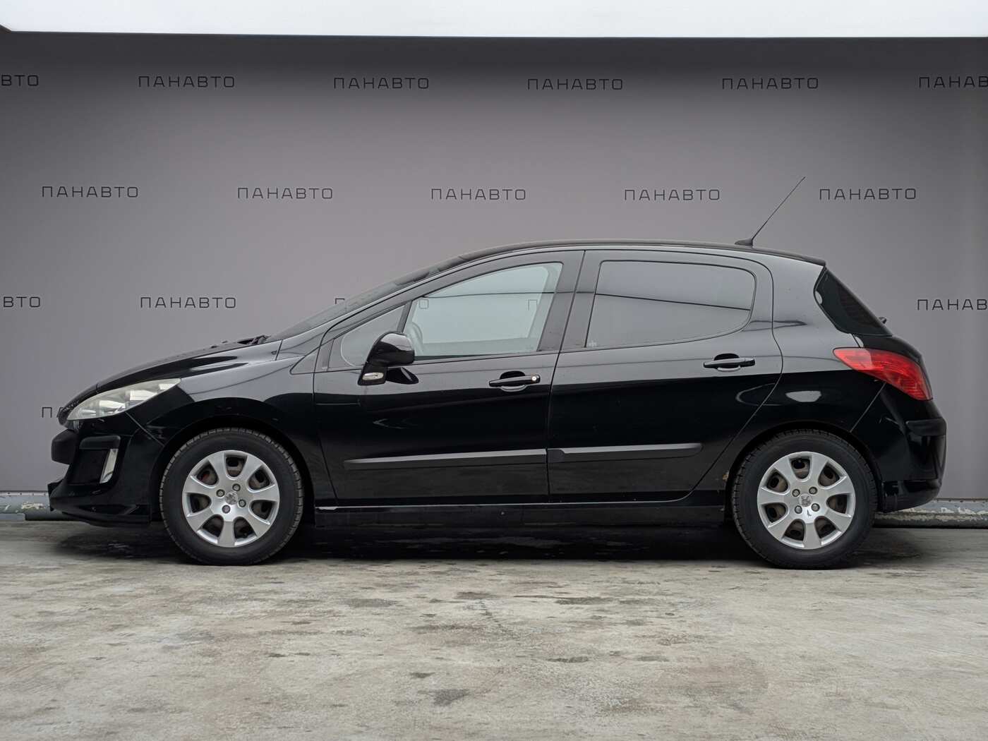 Peugeot 308 1.6 MT (120 л.с.)