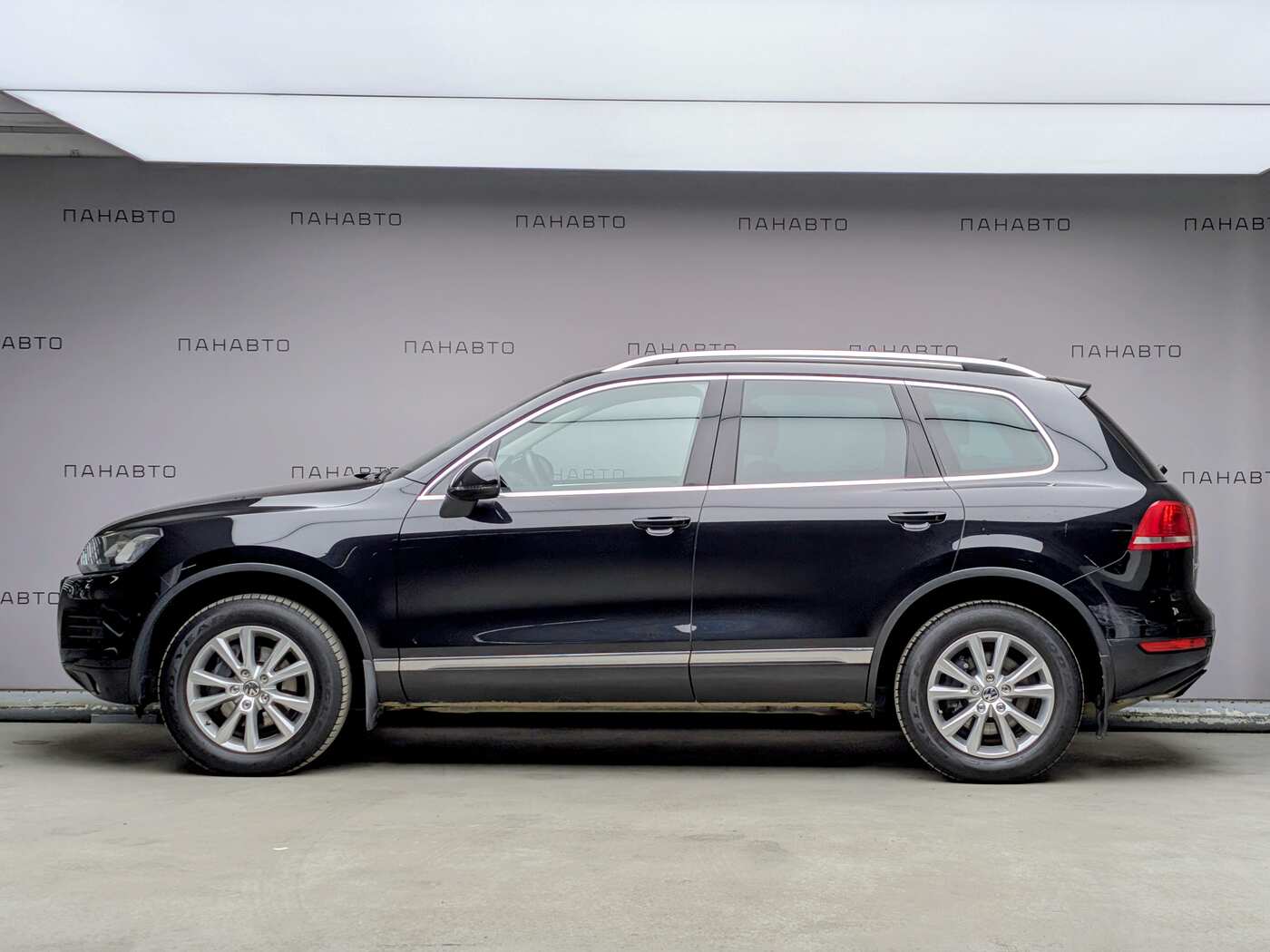 Volkswagen Touareg 3.0d AT (204 л.с.) 4WD