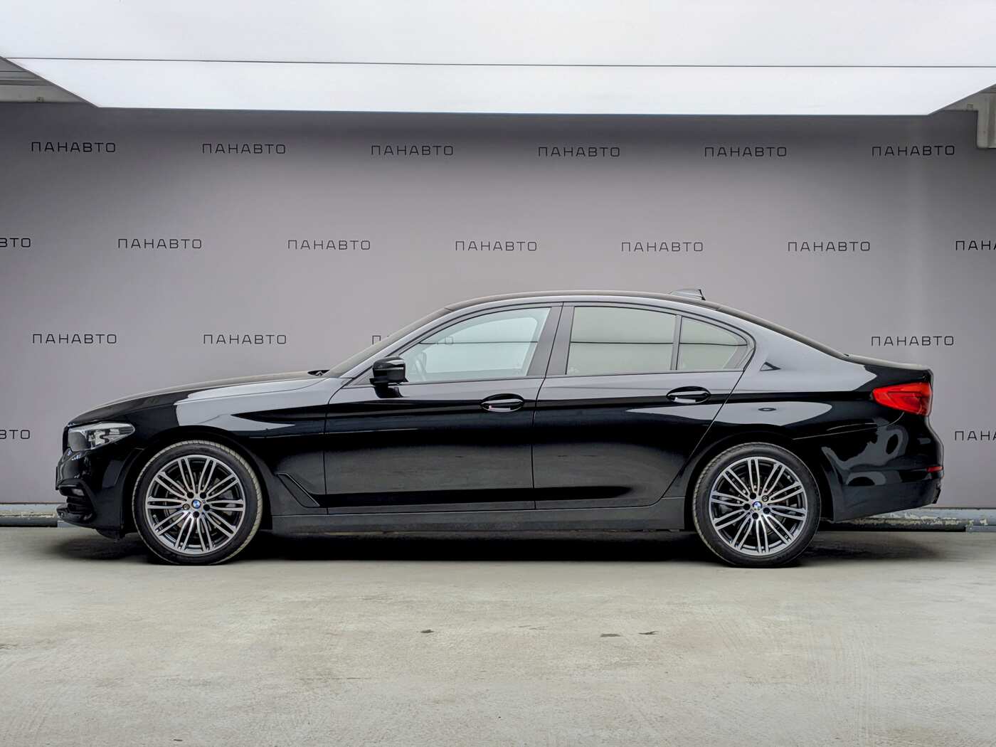 BMW 520d xDrive 2.0d AT (190 л.с.) 4WD