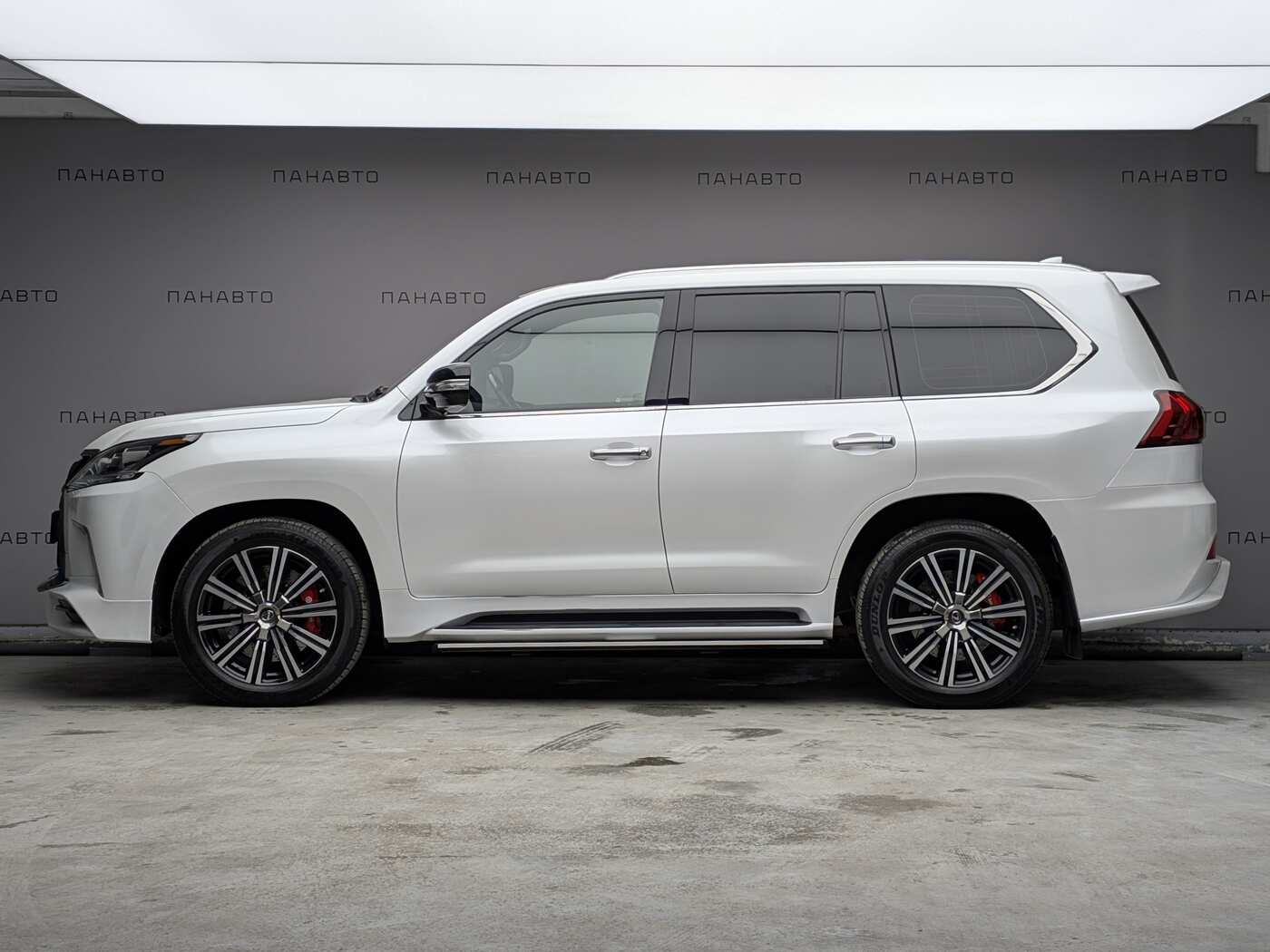 Lexus LX 570 5.7 AT (367 л.с.) 4WD