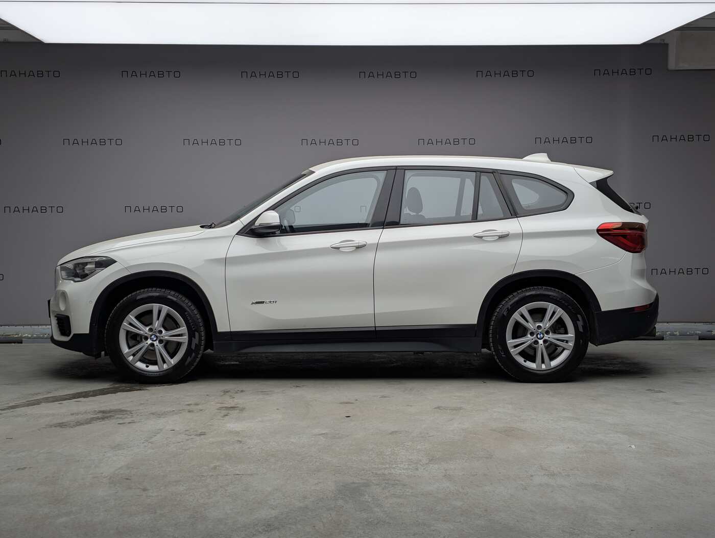 BMW X1 20i xDrive 2.0 AT (192 л.с.) 4WD