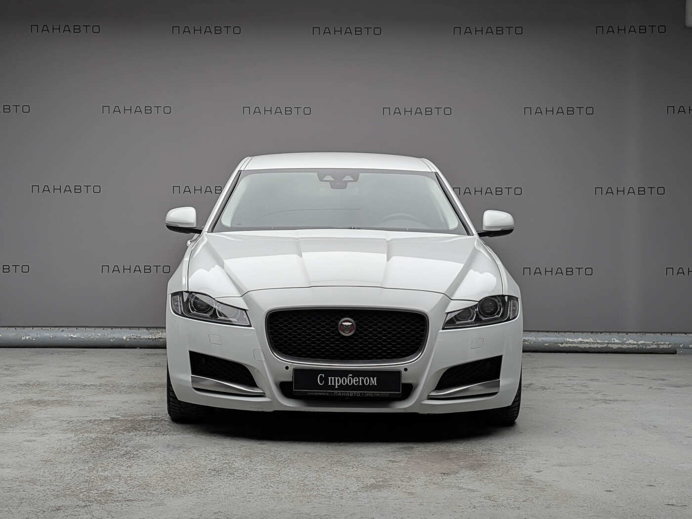 Jaguar XF 2.0d AT (180 л.с.)