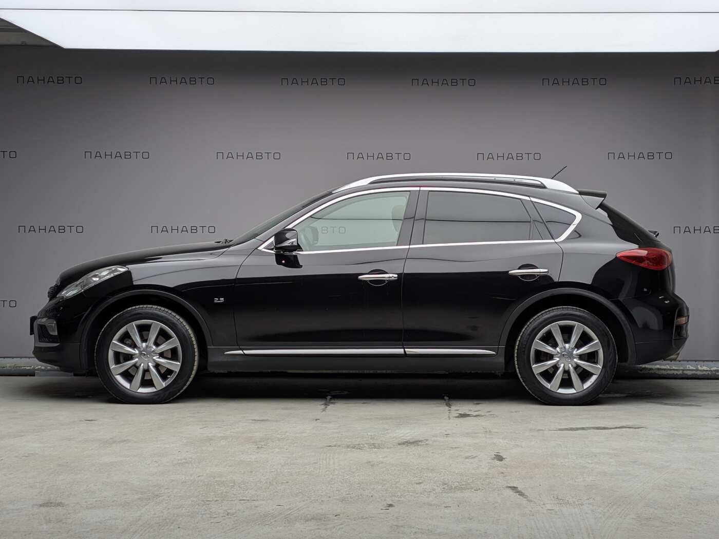 Infiniti QX50 2.5 AT (222 л.с.) 4WD