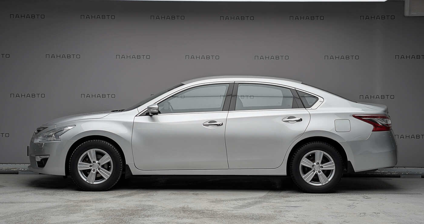 Nissan Teana 2.5 CVT (173 л.с.)