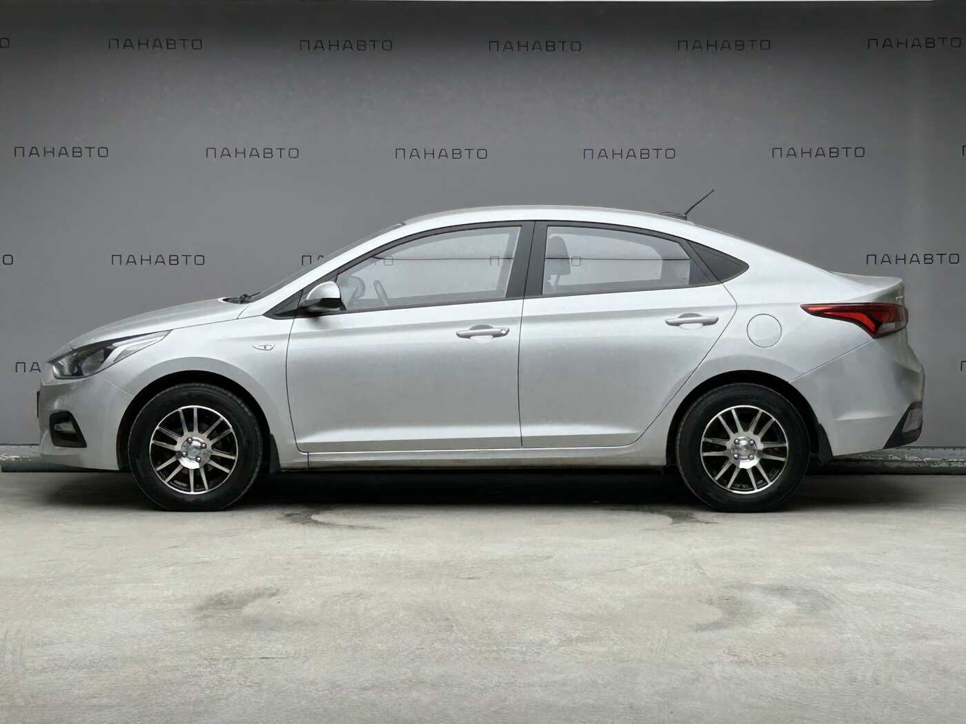Hyundai Solaris 1.6 MT (123 л.с.)