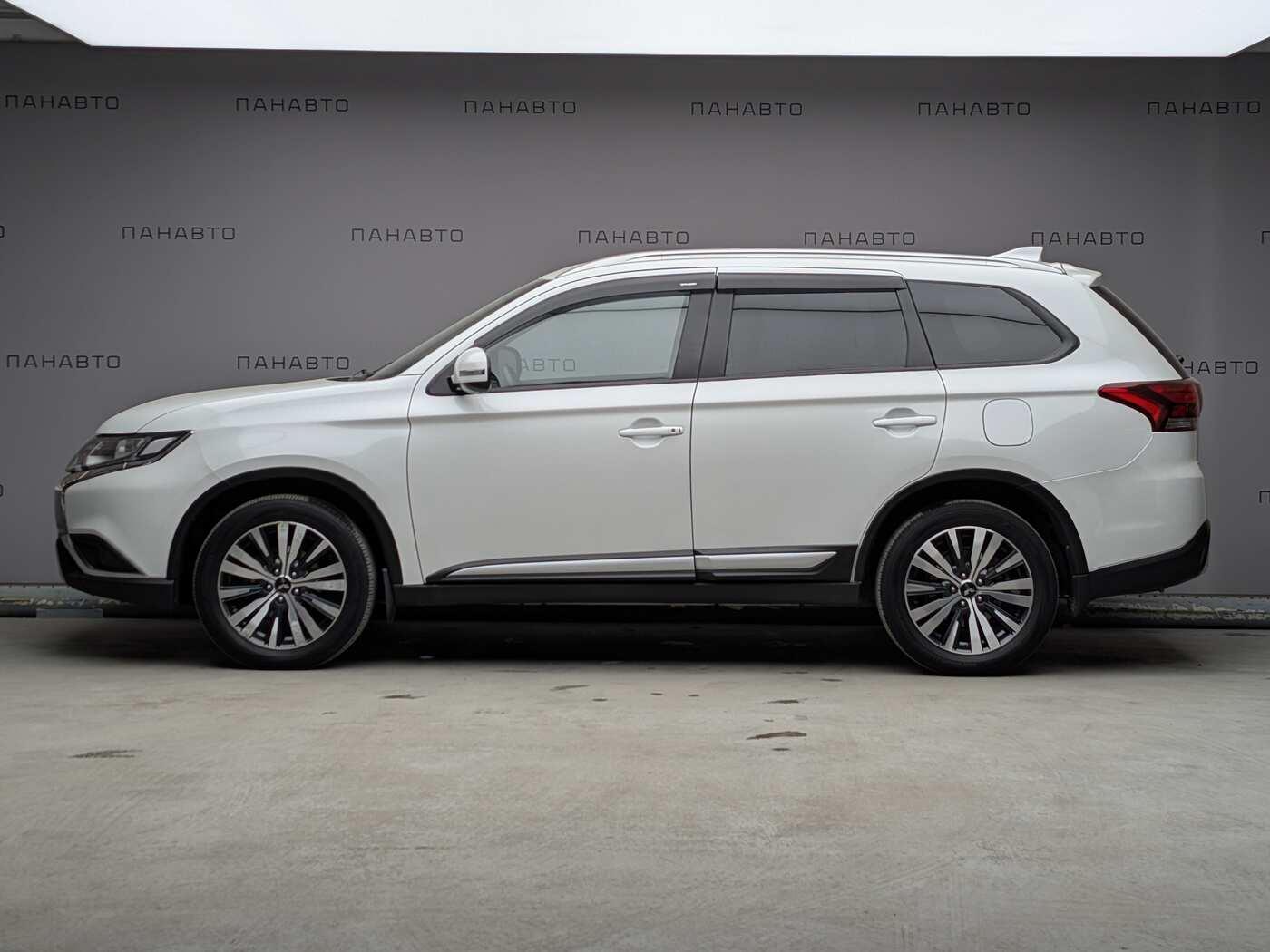 Mitsubishi Outlander 2.0 CVT (147 л.с.) 4WD