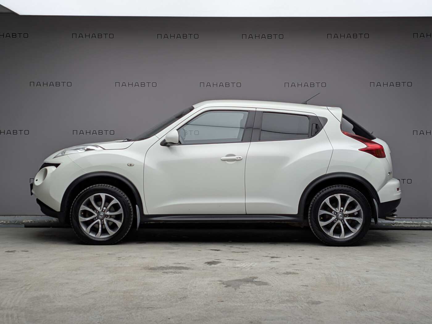 Nissan Juke 1.6 CVT (190 л.с.) 4WD