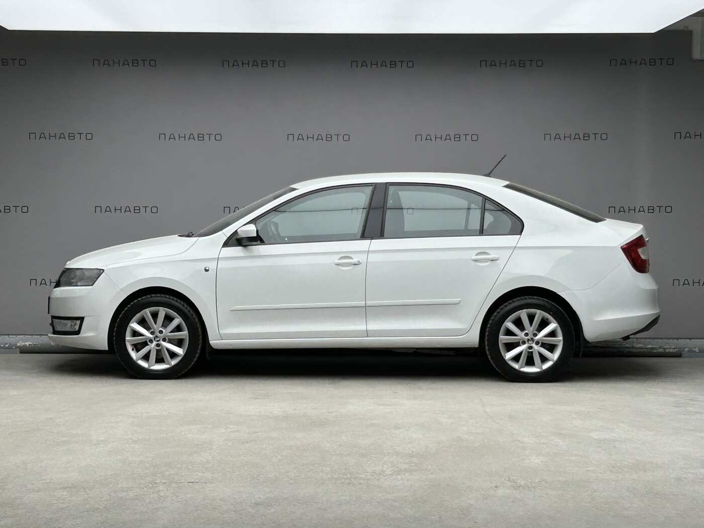Skoda Rapid 1.6 AT (110 л.с.)