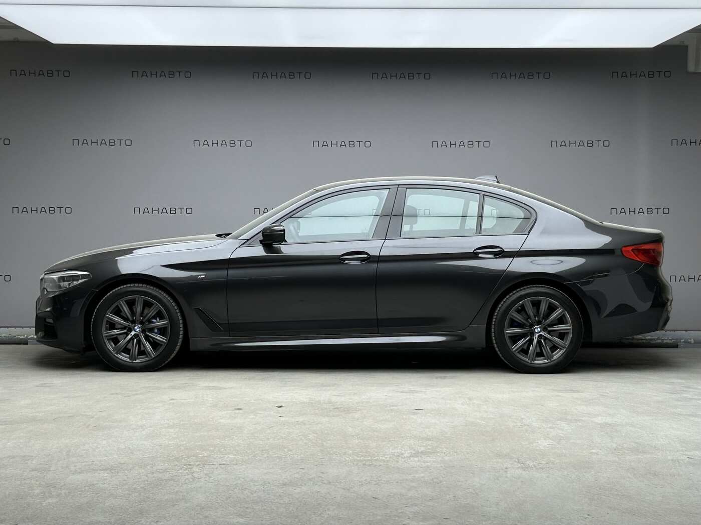 BMW 530d xDrive 3.0d AT (249 л.с.) 4WD