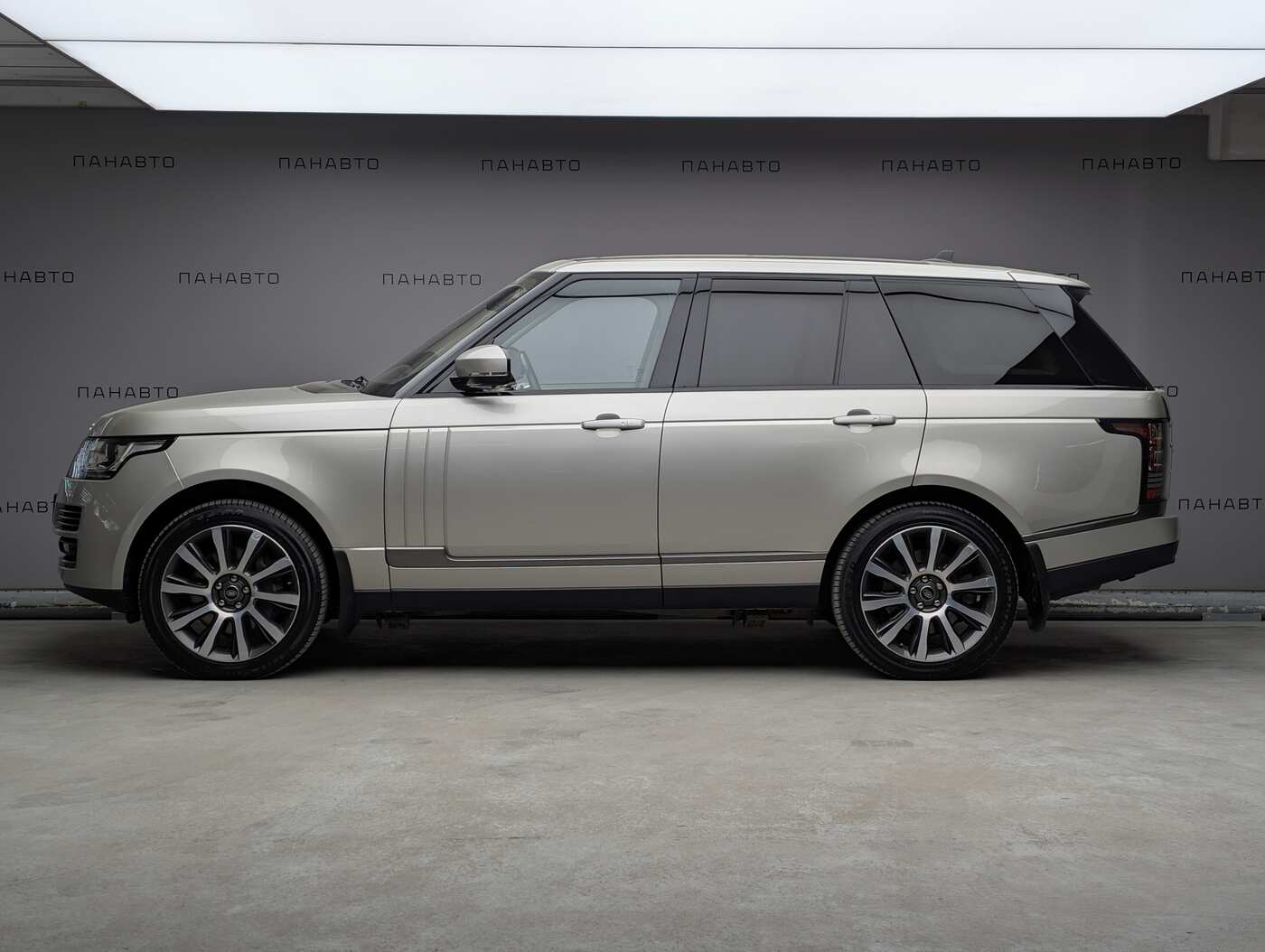 Land Rover Range Rover 4.4d AT (339 л.с.) 4WD