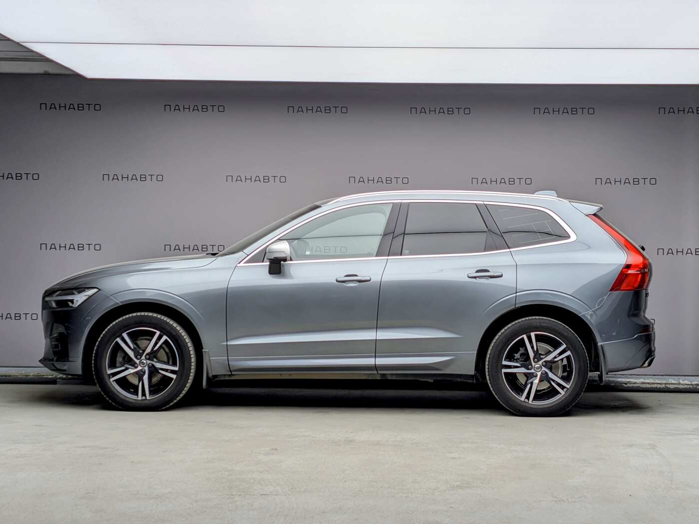 Volvo XC60 2.0 AT (245 л.с.) 4WD