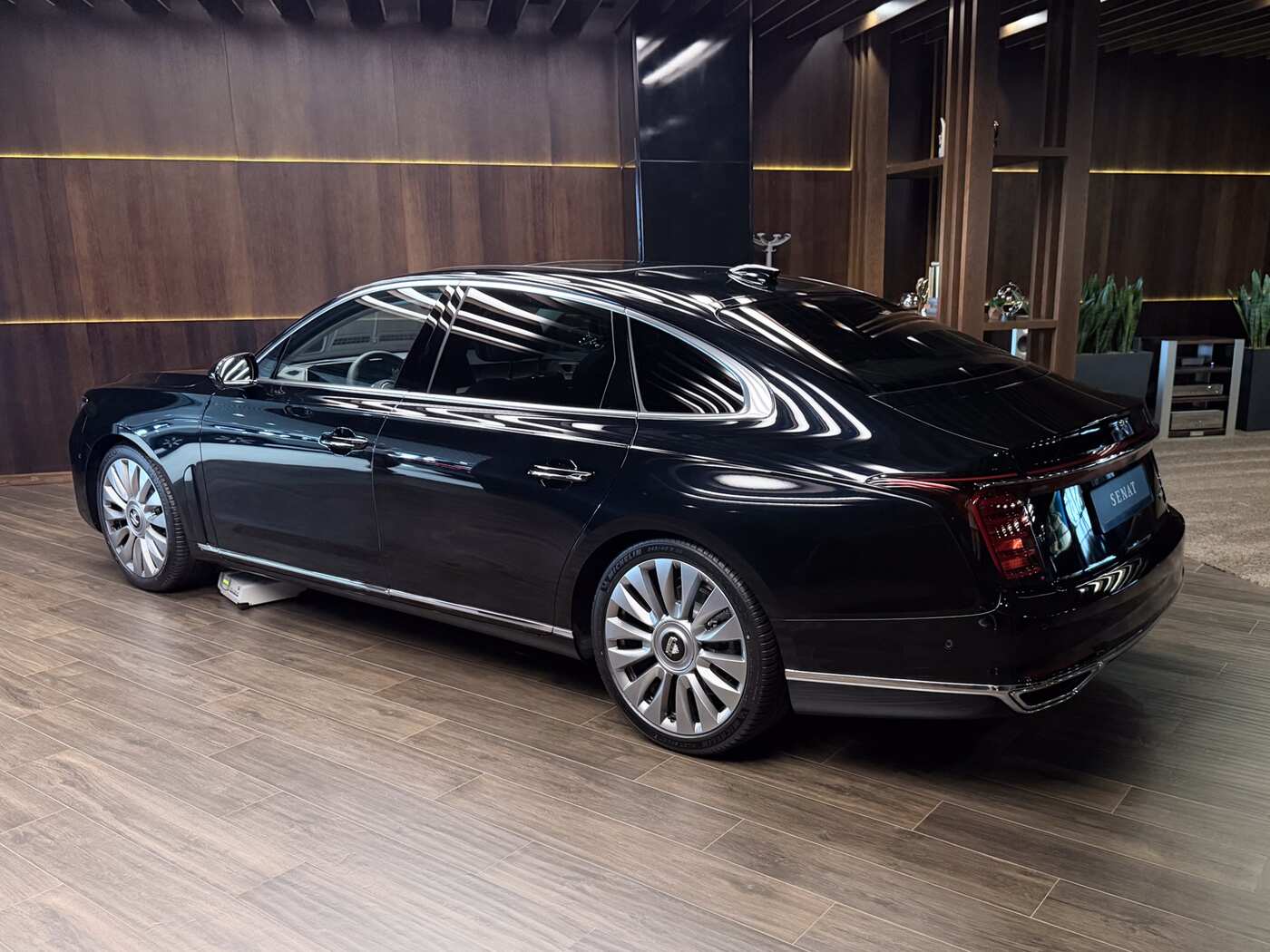 SENAT 900 (4 места) (I)
