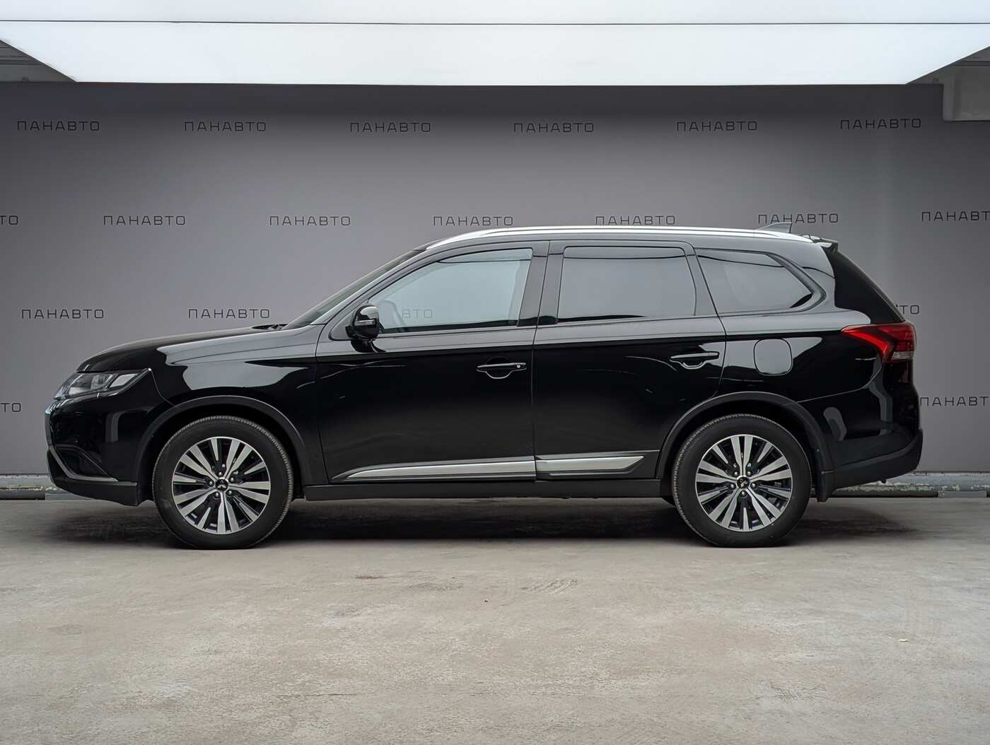 Mitsubishi Outlander 2.0 CVT (147 л.с.) 4WD