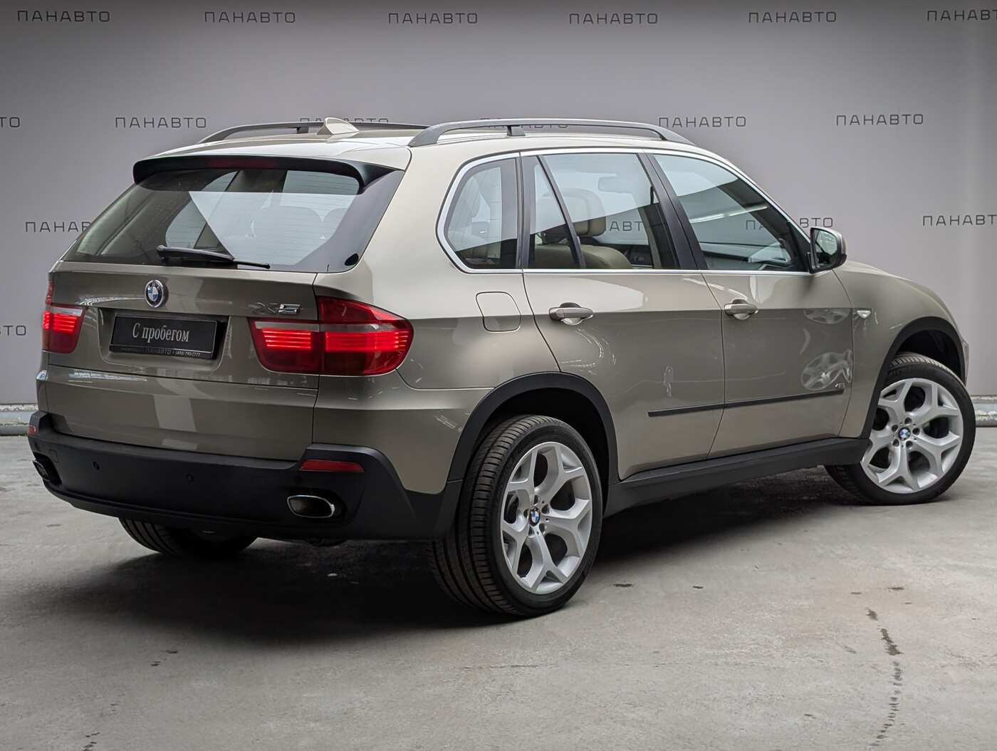 BMW X5 48i