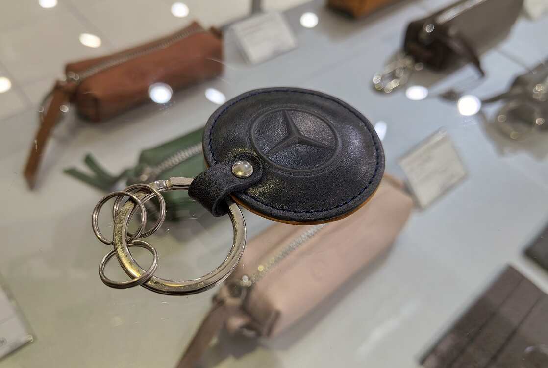 Брелок Mercedes AMG синий